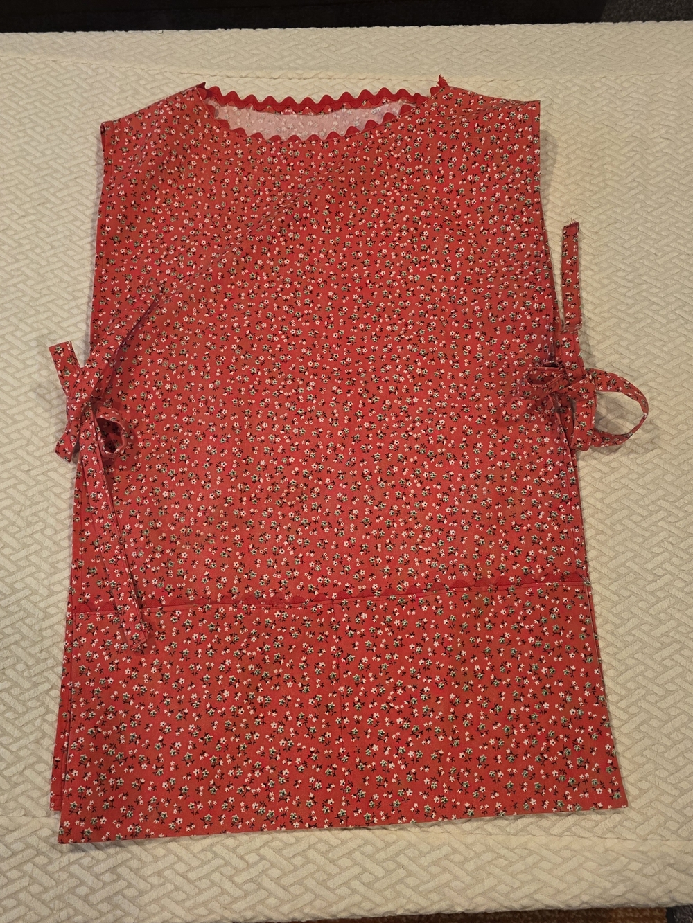 Vintage Handmade Floral Kitchen Apron with Side Ties